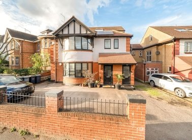 Properties to let in Albert Road - N22 7UW view1