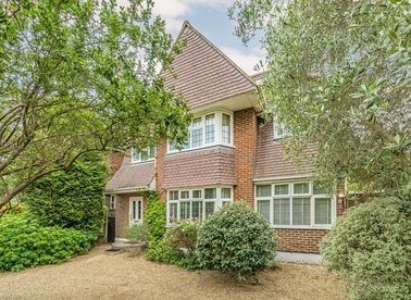 Properties to let in Albion Road - KT2 7BZ view1