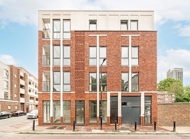 Properties to let in Albion Street - SE16 7JQ view1