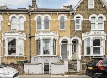 Properties let in Algernon Road - SE13 7AP view1