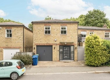 Properties to let in Alleyn Park - SE21 8SL view1