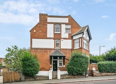 Properties to let in Ambleside Avenue - SW16 6AD view1