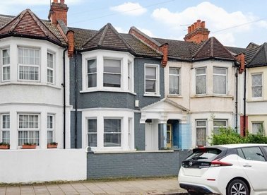 Properties to let in Ambleside Road - NW10 3UH view1