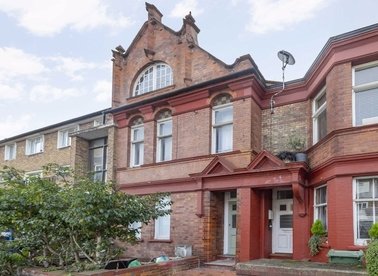 Properties let in Amesbury Avenue - SW2 3BL view1