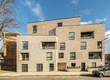 Properties let in Amhurst Road - N16 7RG view1