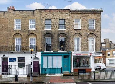 Properties to let in Amwell Street - EC1R 1UN view1