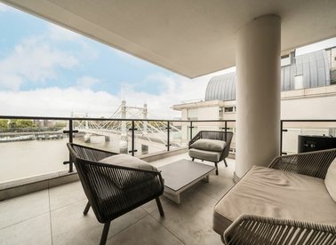 Anhalt Road, London, SW11