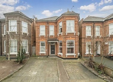 Properties to let in Anson Road - NW2 3UY view1