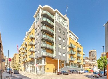 Properties to let in Artichoke Hill - E1W 2BA view1