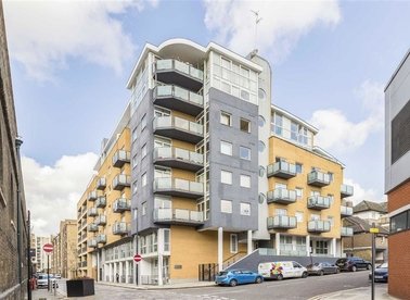 Properties to let in Artichoke Hill - E1W 2BA view1