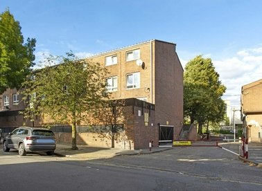 Properties to let in Ashbrook Road - N19 3DJ view1