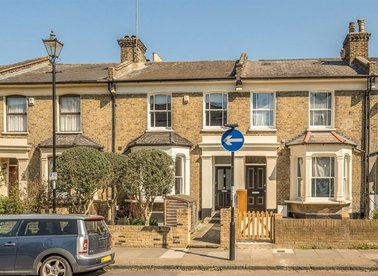 Properties to let in Ashmead Road - SE8 4DY view1