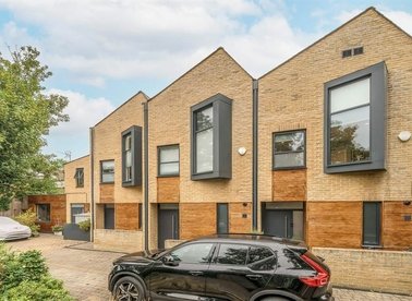 Properties to let in Avonley Road - SE14 5EW view1