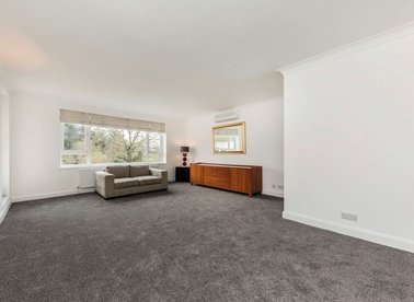 Properties to let in Aylmer Road - N2 0BY view1