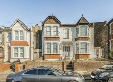 Properties to let in Baker Road - NW10 8UA view1