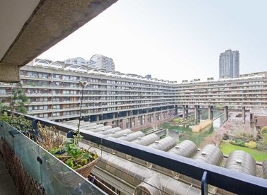 Properties let in Barbican - EC2Y 8BL view1