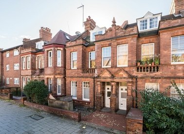 Properties to let in Barcombe Avenue - SW2 3AY view1