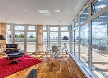 Properties to let in Barrier Point Road - E16 2SF view1