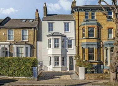 Properties let in Barry Road - SE22 0HW view1