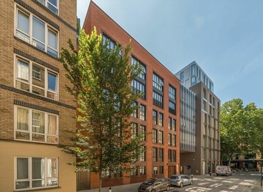 Properties to let in Bartholomew Close - EC1A 7BB view1