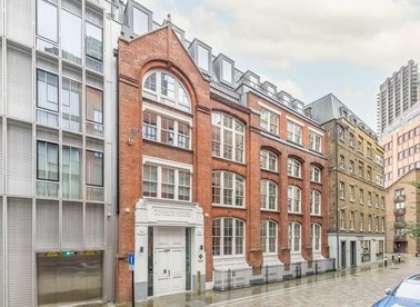 Properties to let in Bartholomew Close - EC1A 7BF view1