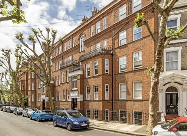 Properties to let in Beaumont Crescent - W14 9PF view1
