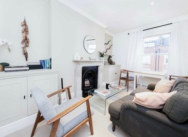 Properties to let in Beaumont Crescent - W14 9LX view1