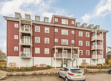 Properties let in Beaumont Drive - KT4 8FA view1