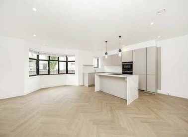 Properties to let in Beechcroft Avenue - NW11 8BJ view1