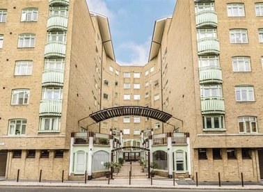 Properties to let in Bermondsey Wall West - SE16 4TN view1