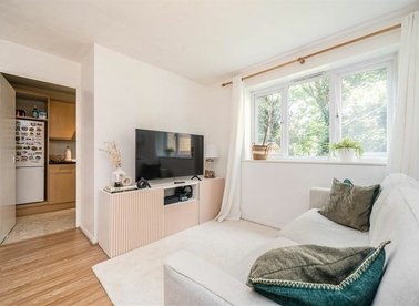 Properties let in Bernard Ashley Drive - SE7 7UD view1