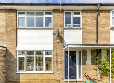 Properties to let in Betts Way - KT6 5HT view1