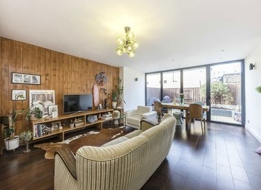 Properties let in Birch Close - SE15 4UG view1