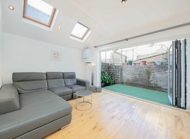 Properties to let in Biscay Road - W6 8JW view1