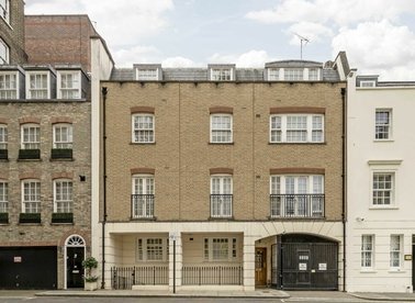 Properties to let in Blackburnes Mews - W1K 2LG view1