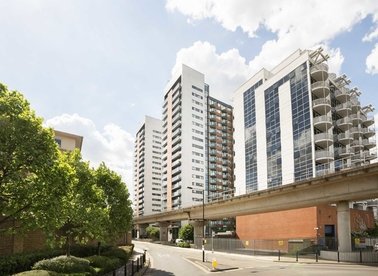 Properties to let in Blackwall Way - E14 9GT view1