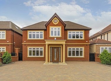 Properties to let in Blakes Avenue - KT3 6RF view1