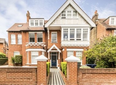 Properties let in Blakesley Avenue - W5 2DW view1