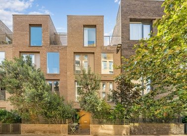 Boaters Avenue, Brentford, TW8