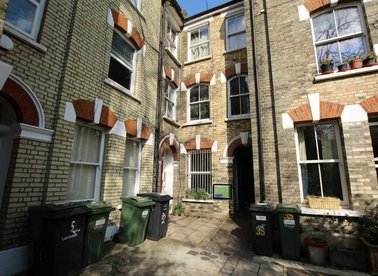 Properties to let in Bonnington Square - SW8 1TF view1