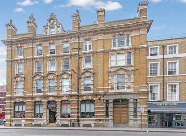 Properties let in Borough High Street - SE1 1XU view1