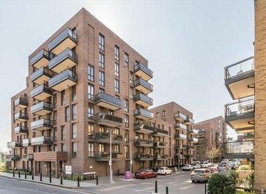 Properties let in Bow Common Lane - E3 4SD view1
