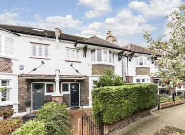Properties to let in Bracken Avenue - SW12 8BH view1