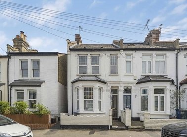 Properties to let in Brackenbury Road - N2 0ST view1