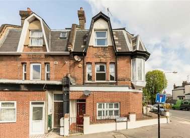 Properties to let in Bramshot Avenue - SE7 7HY view1