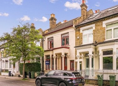 Properties to let in Branksome Road - SW2 5JA view1