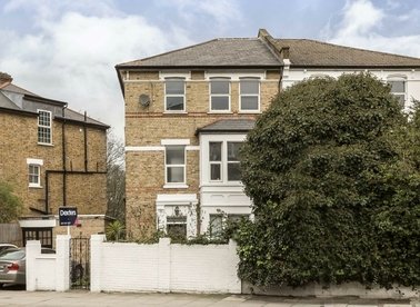 Properties to let in Brecknock Road - N19 5BG view1