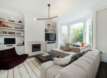 Properties let in Brecknock Road - N19 5AE view1