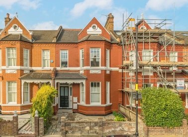 Properties to let in Briarwood Road - SW4 9PX view1