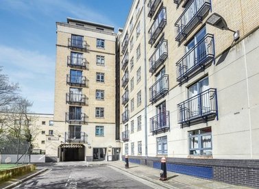 Properties let in Bridgewater Square - EC2Y 8AH view1